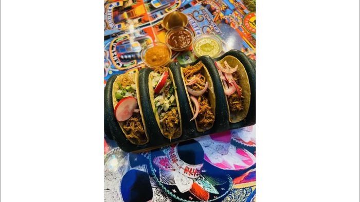 Tacos la Taqueria El Torito